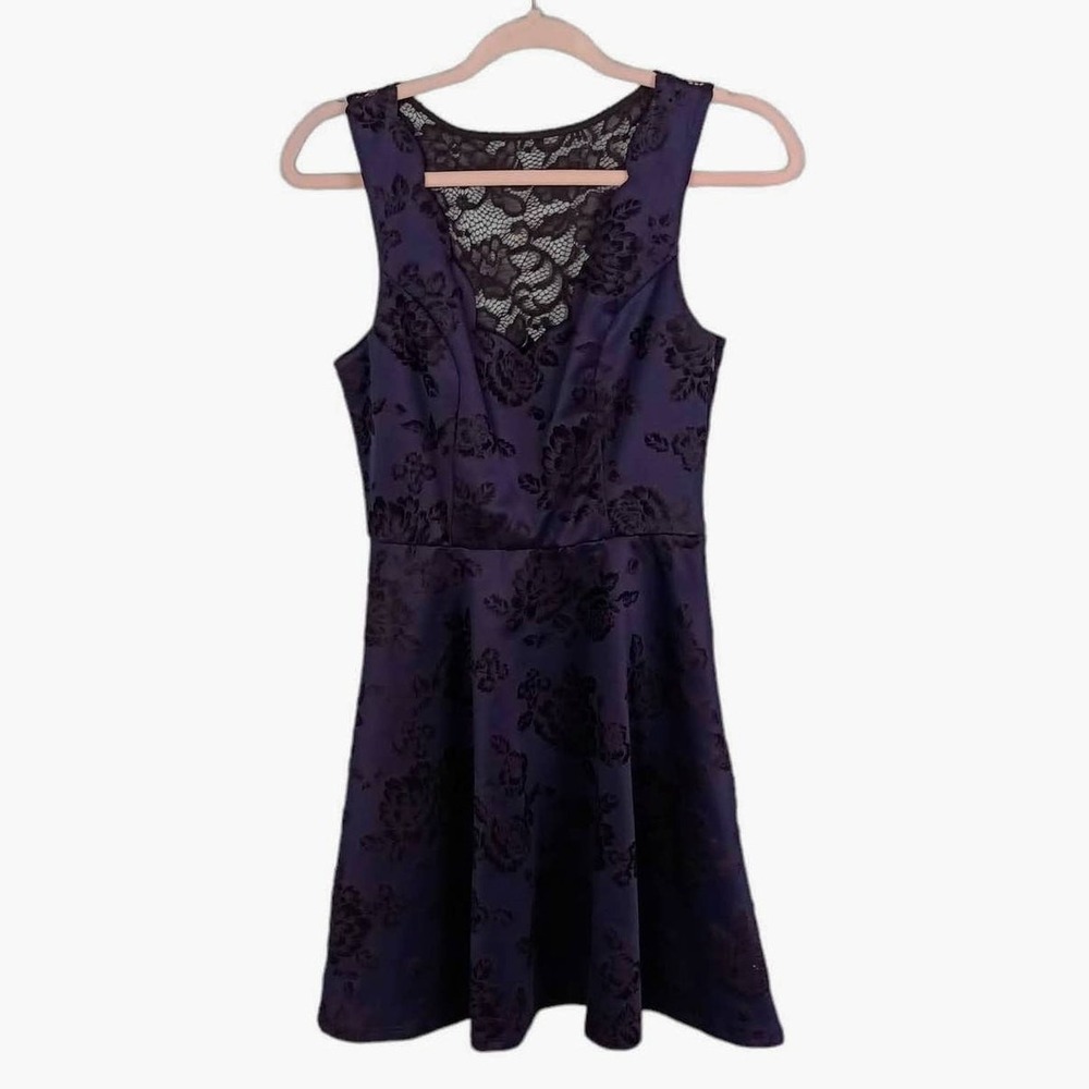 Trixxi‎ Fit & Flare Dress Womens Small Blue Velvet Floral Lace Scalloped V-Neck